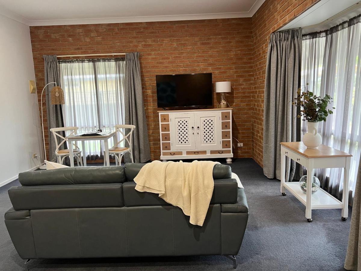 Coastal Waters Motor 4*